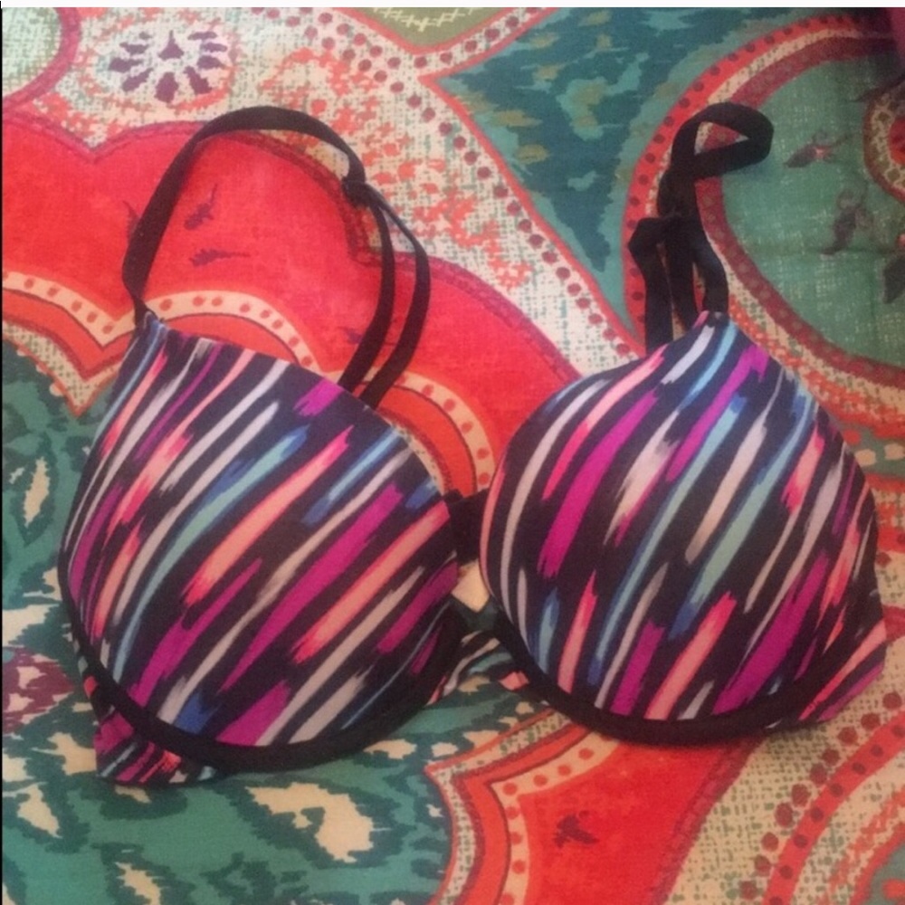 Victoria Secret Bundle - Picture 4 of 4